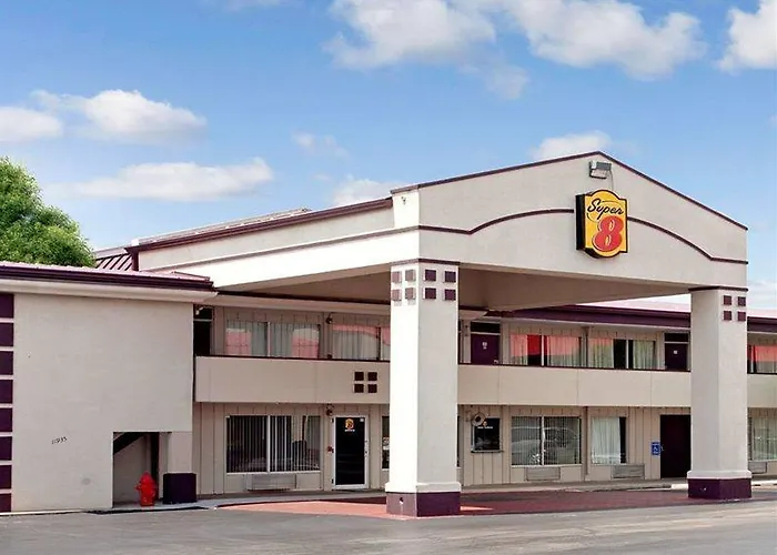 Super 8 By Wyndham Oklahoma/Frontier City