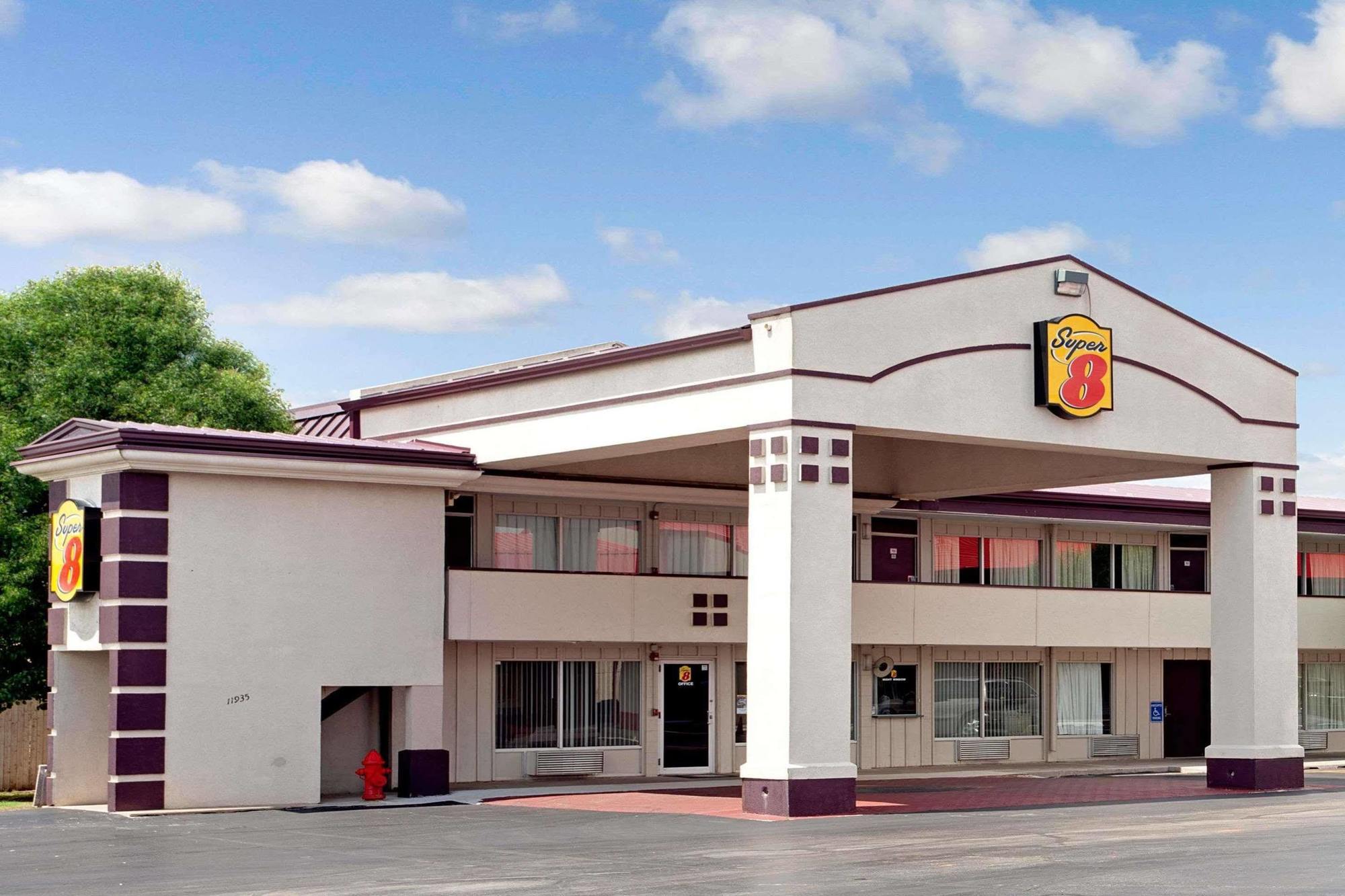 Super 8 By Wyndham Oklahoma/frontier 2*